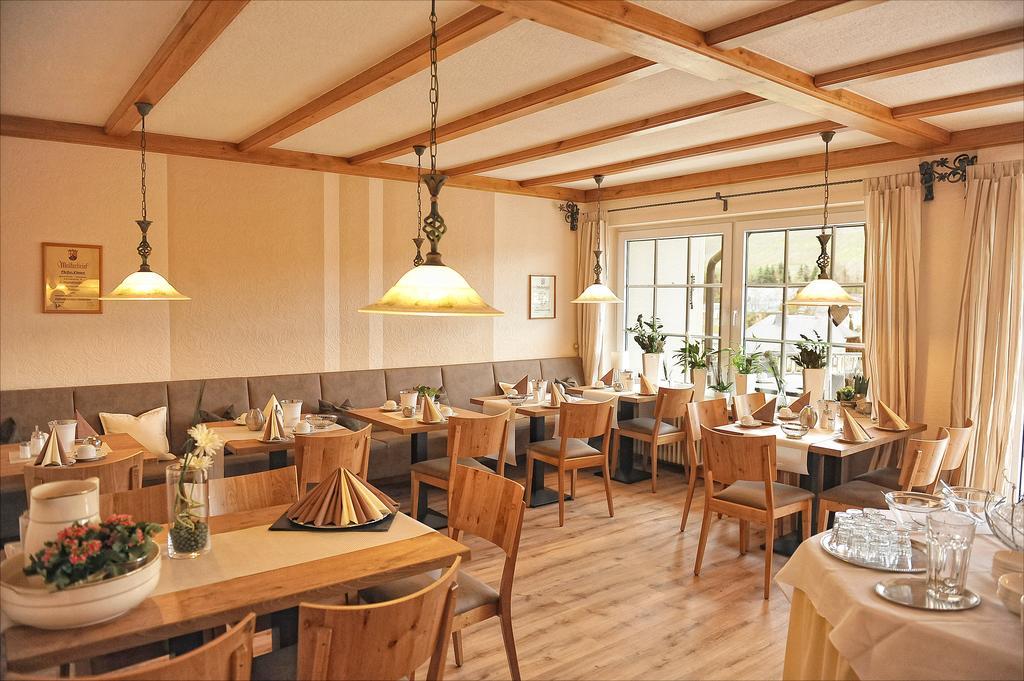 Wein & Gaestehaus Rosenlay 리서 외부 사진