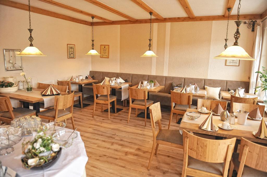 Wein & Gaestehaus Rosenlay 리서 외부 사진